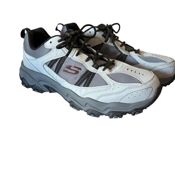 Skechers Men's Size 13 Gray Athletic Shoes - Picture 1 of 11